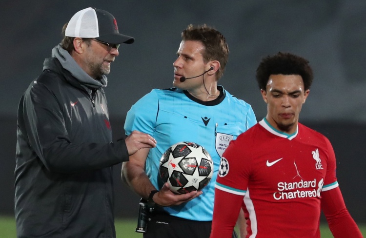 弗洛伦齐谈罗马vs那不勒斯争议判罚：拉赫马尼没有对科内犯规