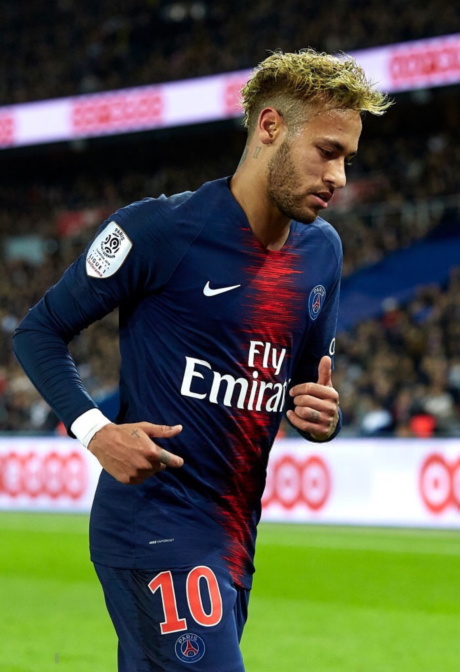 孔帕尼：11天4场不轮换凯恩肯定有人质疑，他上场时机正合适（孔帕尼：11天4战仍不轮换凯恩难免遭质疑，他的出场时机恰到好处）