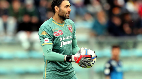 皇马官方悼念西足坛名帅阿兹卡戈塔，曾担任北京国安体育总监（皇马官方发文悼念西班牙足坛名帅阿兹卡戈塔，前北京国安体育总监）