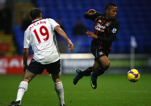 前四排位！申花比海港还稳定 从来没有跌过第四名！（稳居前四！申花稳定力压海港，至今未曾跌出第4名！）