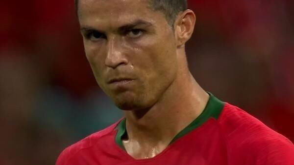 荷甲战报：佩皮、佩里西奇破门，十人埃因霍温2-1乌德勒支（荷甲：佩皮、佩里西奇建功，十人埃因霍温2-1力克乌德勒支）