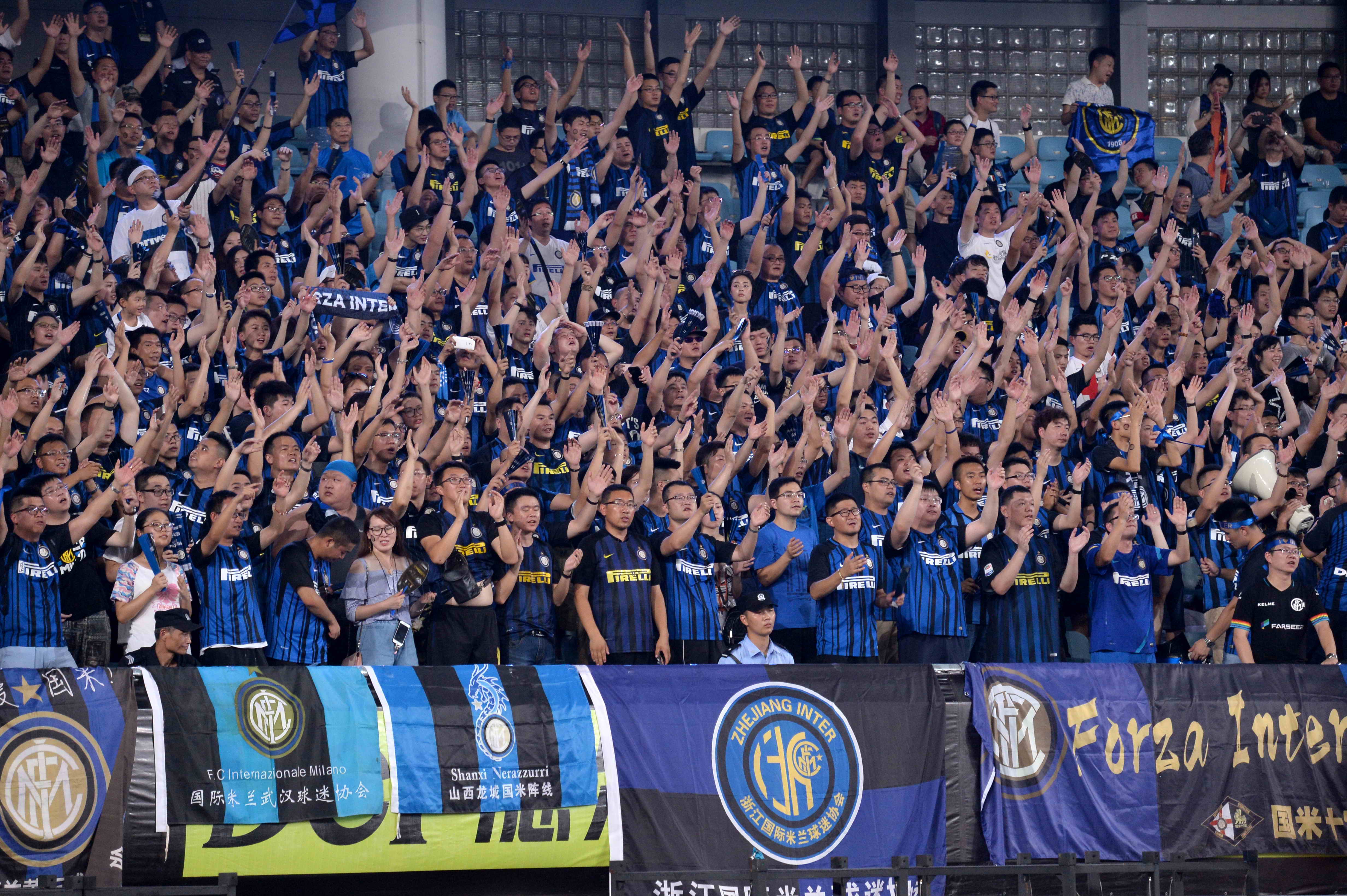 莫雷托：要看到莱万加盟米兰存在不止一个很难克服的障碍（莫雷托：莱万加盟米兰困难重重，障碍不止一个）