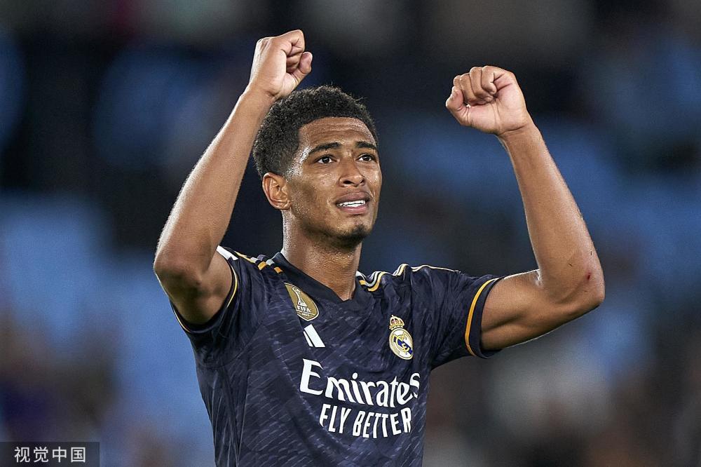 小卡空砍36+7哈登梦游，鲍威尔轰30分手刃旧主，热火送快船5连败（小卡36+7难救主，哈登低迷；鲍威尔30分复仇旧主，热火送快船五连败）