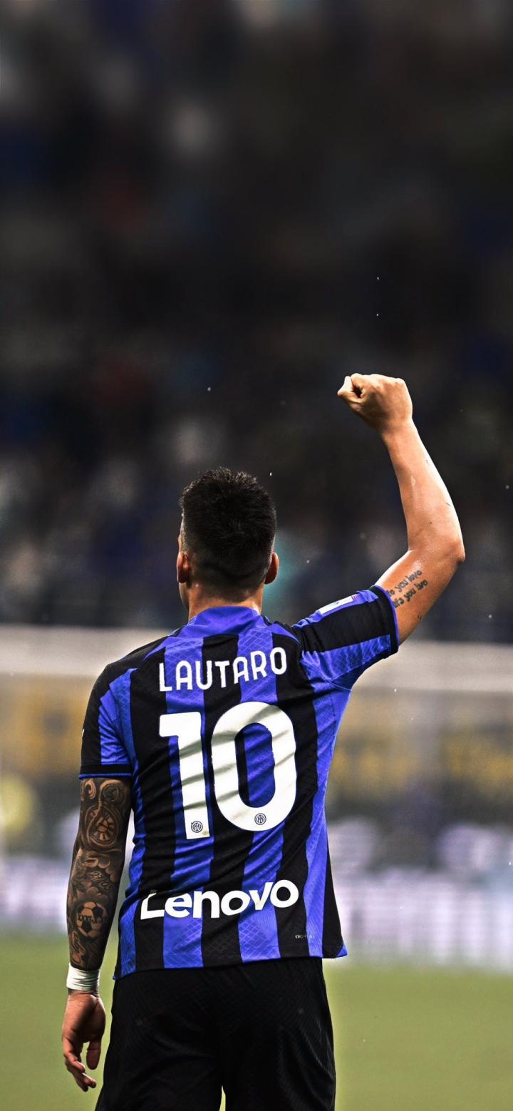 巴萨官方：受大雾影响，球队客战贝蒂斯的航班延误一小时（巴萨官宣：大雾致球队赴客战贝蒂斯航班延误一小时）