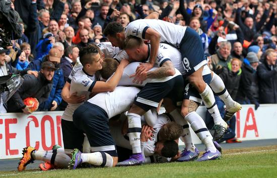 申花发布球队32岁生日海报，却把“32nd”写成“32th”（申花32岁队庆海报翻车：把“32nd”误写成“32th”）