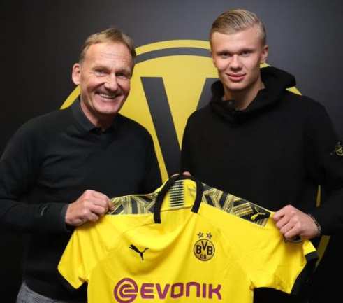 西班牙U21队11月大名单：莫斯克拉领衔，贡萨洛、吉乌在列（西班牙U21公布11月集训名单：莫斯克拉领衔，贡萨洛与吉乌入选）