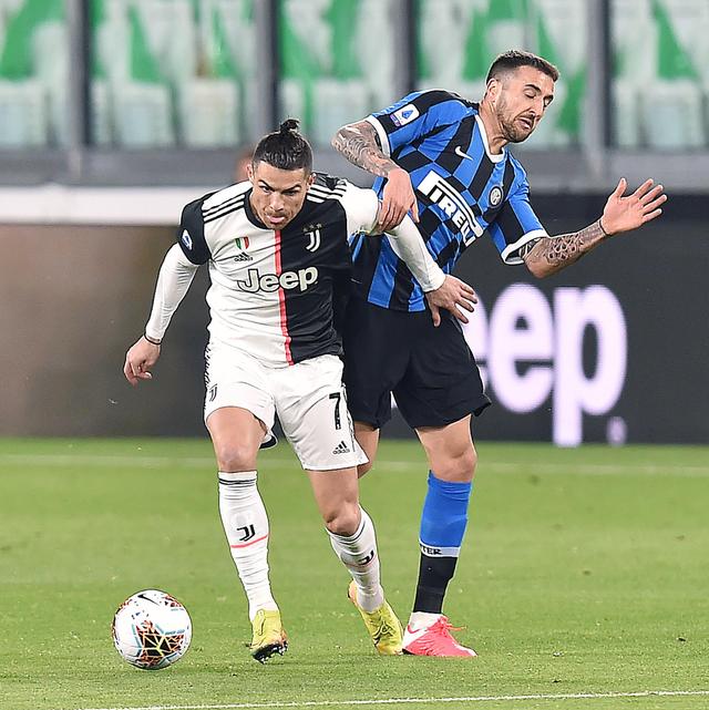 罗马诺：萨拉赫和沙特之间没有任何谈判，他的精力全在利物浦