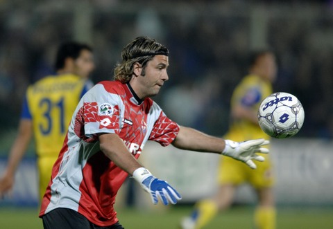 太给力：赵勇罕见发火骂醒队员！暂停换人都有效果，他才是真果断（硬核一幕：赵勇罕见动怒点醒全队，暂停换人立竿见影，果断尽显）