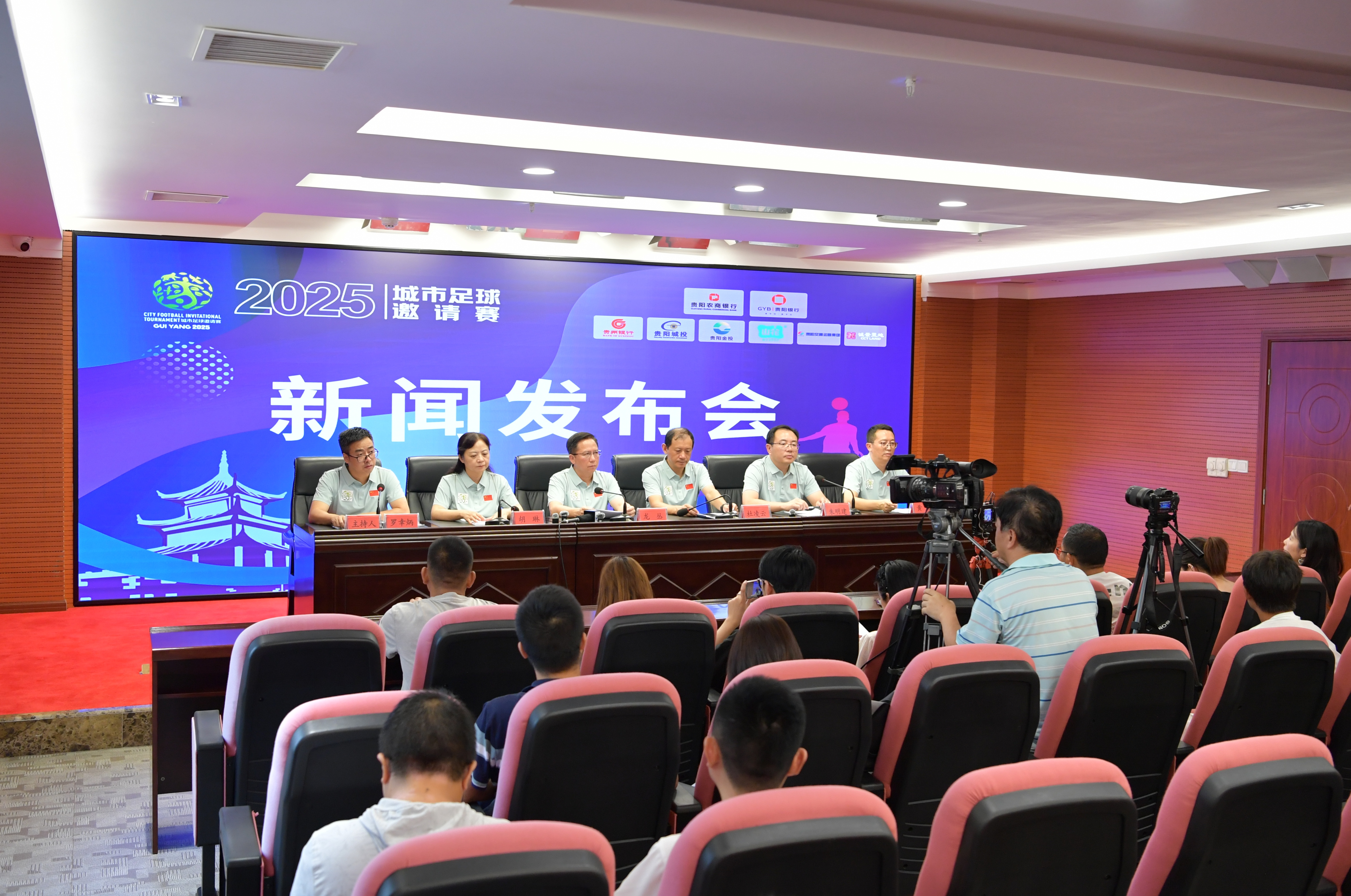 最大功臣，莱昂纳多冲刺阶段连续进球，转会费仅88万欧（莱昂纳多成关键先生，冲刺期连场破门，转会费仅88万欧）